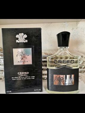 Creed Aventus Women Eau de Parfum - Black and Clear